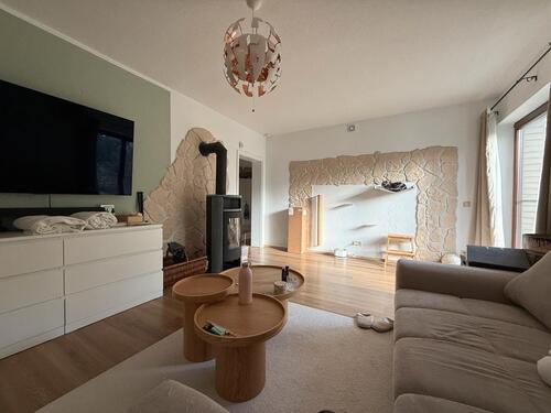 Foto - 3 Zimmer Küche Bad 90 m2 - 630,00 EUR Kaltmiete,