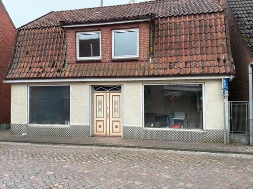 Foto - Renovierungsbedürftiges Haus in Neuhaus zu verkaufen.