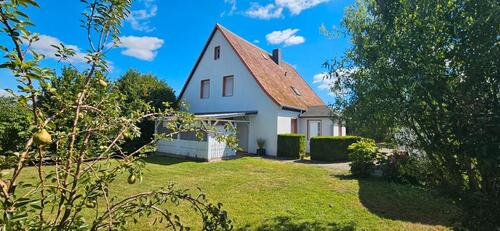Foto - Einfamilienhaus mit Nebengebäude, bezugsfertig