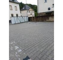Parkplätze zu vermieten. - 1.200,00 EUR Kaltmiete, in Idar-Oberstein (PLZ: 55743)
