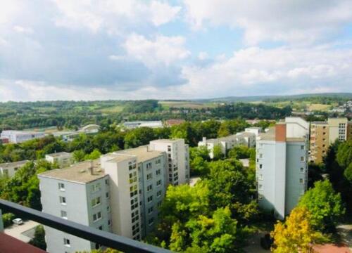 Foto - Neu möblierte 1-Zi.-Whg., 40 m², EBK, WM, Balkon, toller Ausblick