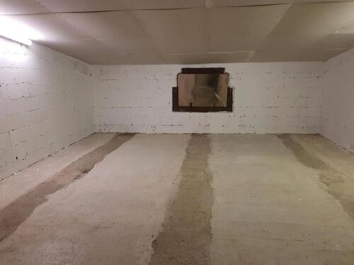 Foto - Lagerraum 40 qm - 175,00 EUR Kaltmiete, ca.  4,40 m²