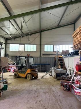 Foto - Lagerhalle Hochregal mit Rolltor und 700 qm Freifläche