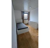 Möblierte Zimmer in Dingolfing - 550,00&nbsp;EUR Kaltmiete, ca.&nbsp; 12,00&nbsp;m&sup2; in Dingolfing (PLZ: 84130)
