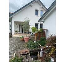 Einfamilienhaus - 630.000,00&nbsp;EUR Kaufpreis, ca.&nbsp; 180,00&nbsp;m&sup2; in Hülben (PLZ: 72584)