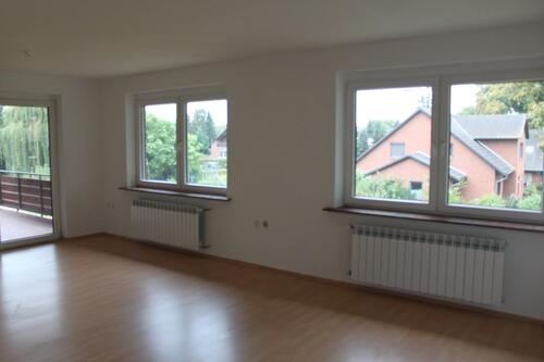 Foto - Helle Wohnung im 2. OG mit Loggia, Carport, Stellplatz und mehr..