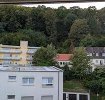 Ganz oben wohnen: Helle 1-Zimmer-Wohnung mit Aufzug, Wanne - Saarbrücken St. Arnual
