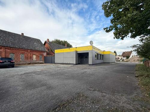 Foto - Bungalow-Gewerbefläche mit großem Parkplatz zur flexiblen Nutzung zentral in Hoya