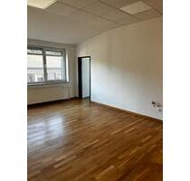 Büro und Hallenfläche mit bester Anbindung zu vermieten - Lage