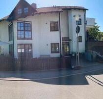 Großzügige EG-Wohnung in Coburg m. Garten, Kamin & Garage - Lichtenfels