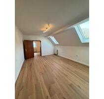 Nalbach Obergeschosswohnung 3 ZKB 110qm Garage Balkon - Merzig