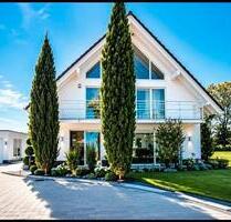 Villa + Mehrfamilienhaus Ensemble mit 9 Wohnungen - Rheinau