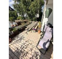 Wunderschöne 3 Zi-Whg EBK, Holzdielen & großer Terrasse 3min zu U- Bhf Heddernheim - Frankfurt am Main Nord-West