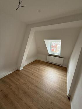 Foto - Erstbezug nach Sanierung -83 qm große Wohnung in Hof zu vermieten