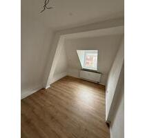 Erstbezug nach Sanierung -83 qm große Wohnung in Hof zu vermieten