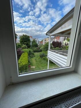 Foto - Zentral und doch im Grünen: 4-Zimmer-Wohnung mit großem Balkon