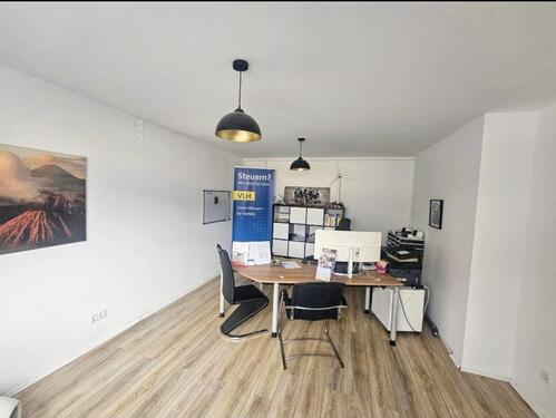 Foto - Büro Praxis Lager Hemelingen nähe Mercedes Rheinmetall Atlas