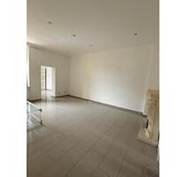 2 Zimmer 60 Quadrat - 700,00&nbsp;EUR Kaltmiete, ca.&nbsp; 60,00&nbsp;m&sup2; in Essen (PLZ: 45307) Stadtbezirk VII