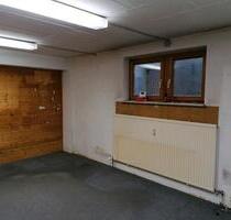 Lager 80 m² mit 3 Räumen, WC, 1 Stellplatz - Olching