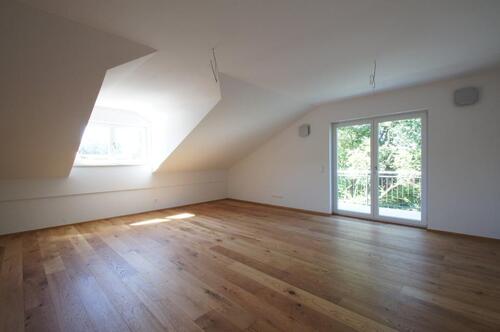 Foto - Top 2-Zimmer-Dachgeschosswohnung