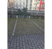 Stellplatz direkt am Bahnhof BöblingenMercaden zu vermieten