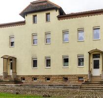Attraktives Mehrfamilienhaus auf 7848 m² Grundstücksfläche - Hohenmölsen