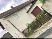 Foto - Altes kleines Bauernhaus mit Geschichte