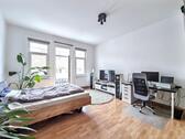 Foto - Seltenheit: Großzügige helle Dachgeschosswohnung mit Balkon