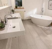 Altbau + Moderne großzügige 3 Raum Wohnung in Güstrow (LK Rostock)