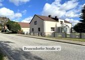 Foto - Schönes Einfamilienhaus 4 Z. + Einliegerwohnung 2 Z. PROV.FREI