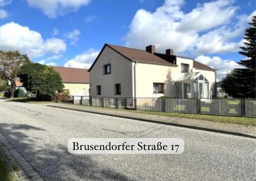 Foto - Schönes Einfamilienhaus 4 Z. + Einliegerwohnung 2 Z. PROV.FREI