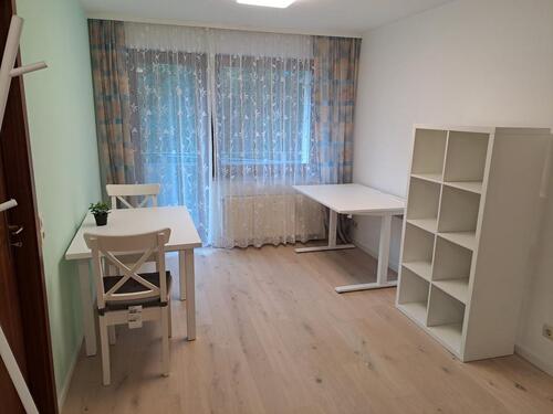 Foto - Möblierte 1 - 2 Zimmer Wohnung mit Balkon in Freiberg a.N. (30m²)