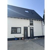 3 Zimmer Küche Bad WC Balkon Maisonette Wohnung in Groß Rohrheim - Groß-Rohrheim