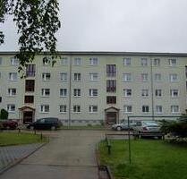 Ruhig gelegene, bezugsfertige 3-Raumwohnung mit Balkon im WK 6 - Hoyerswerda