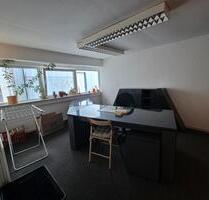 Braunschweig Flughafen Waggum Büro Lager Halle