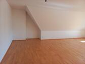 Foto - Dachgeschosswohnung - 654,00&nbsp;EUR Kaltmiete, ca.&nbsp; 88,00&nbsp;m&sup2;
