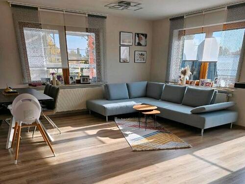 Foto - Helle und teilmöblierte Eigentumswohnung *Zentral*Garage*Balkon*