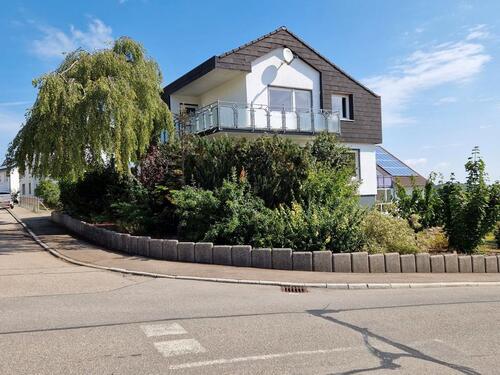 Foto - Einfamilienhaus mit Einliegerwohnung in attraktiver Wohnlage