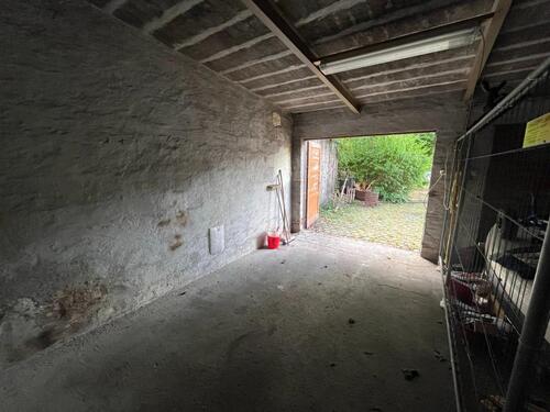 Foto - Garage mit Ladeplatz - 110,00 EUR Miete,