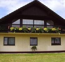 EINFAMILIENHAUS MIT EINZIGARTIGEM FERNBLICK - Maklerfrei - - Zeitlofs