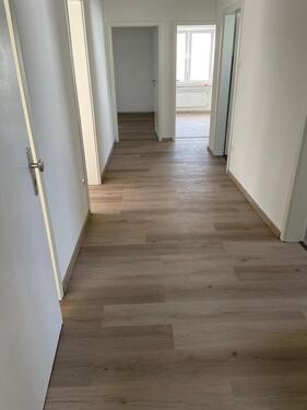Foto - Wohnung zur Miete - 900,00 EUR Kaltmiete, ca.  100,00 m²