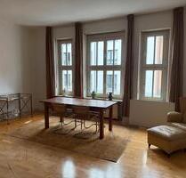 Stilvolle Altbauwohnung in Bestlage Maxvorstadt – teilmöbliert mi - München