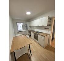 ** Helle, möblierte 2-Zi.-WG mit Balkon in der Sanderau ** - Würzburg