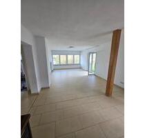 3 Zimmer EG Wohnung mit Garten, Garage und moderner Einbauküche - Freudenberg