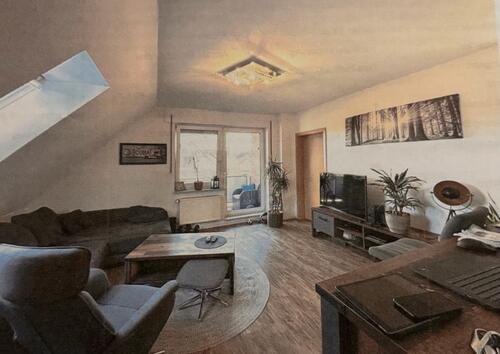 Foto - Gepflegte 2-Zimmer-Dachgeschosswohnung mit Balkon & Stellplatz