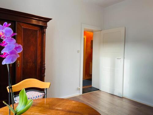 Foto - Zweizimmerwohnung möbliert mit Garten