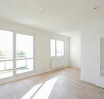 1-RW mit Dusche, Balkon und Aufzug für Studenten und Azubis! - Halle (Saale) Silberhöhe