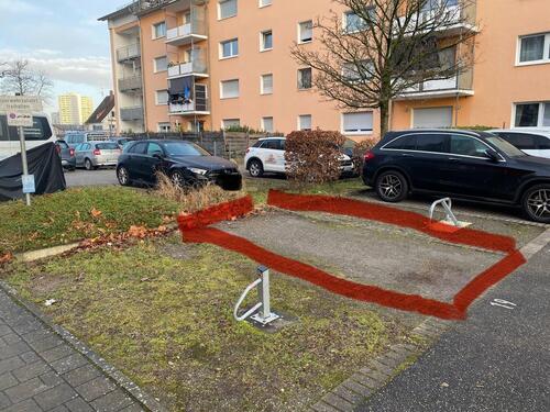 Foto - Parkplatz in der Feldbergstraße