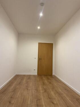 Foto - Schönes helles Zimmer in 6er-WG direkt am Hauptbahnhof– 420€ warm