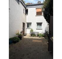 Single Wohnung - 550,00&nbsp;EUR Kaltmiete, ca.&nbsp; 35,00&nbsp;m&sup2; in Euskirchen (PLZ: 53881) Dom-Esch